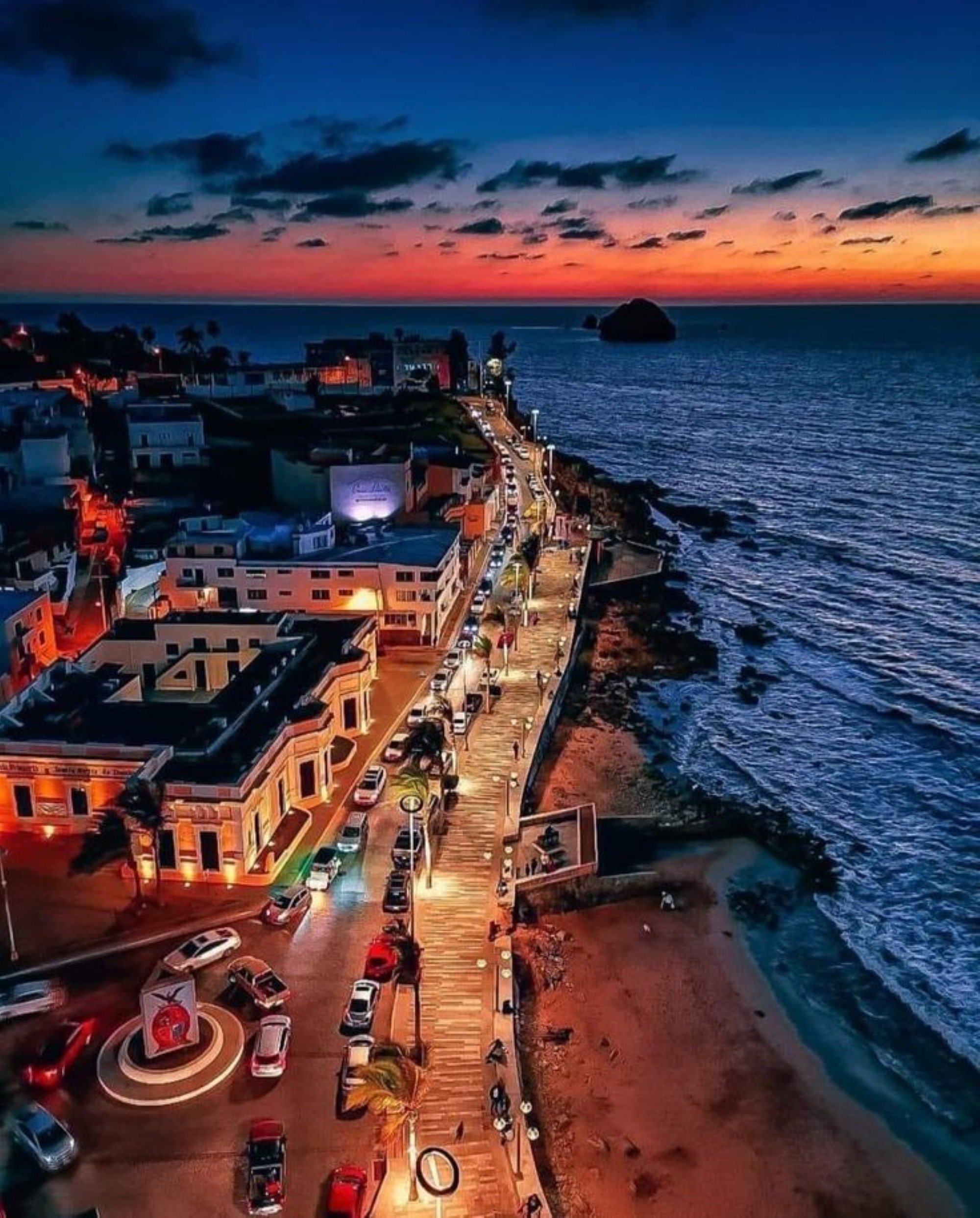 Atardecer en el Malecón de Mazatlan