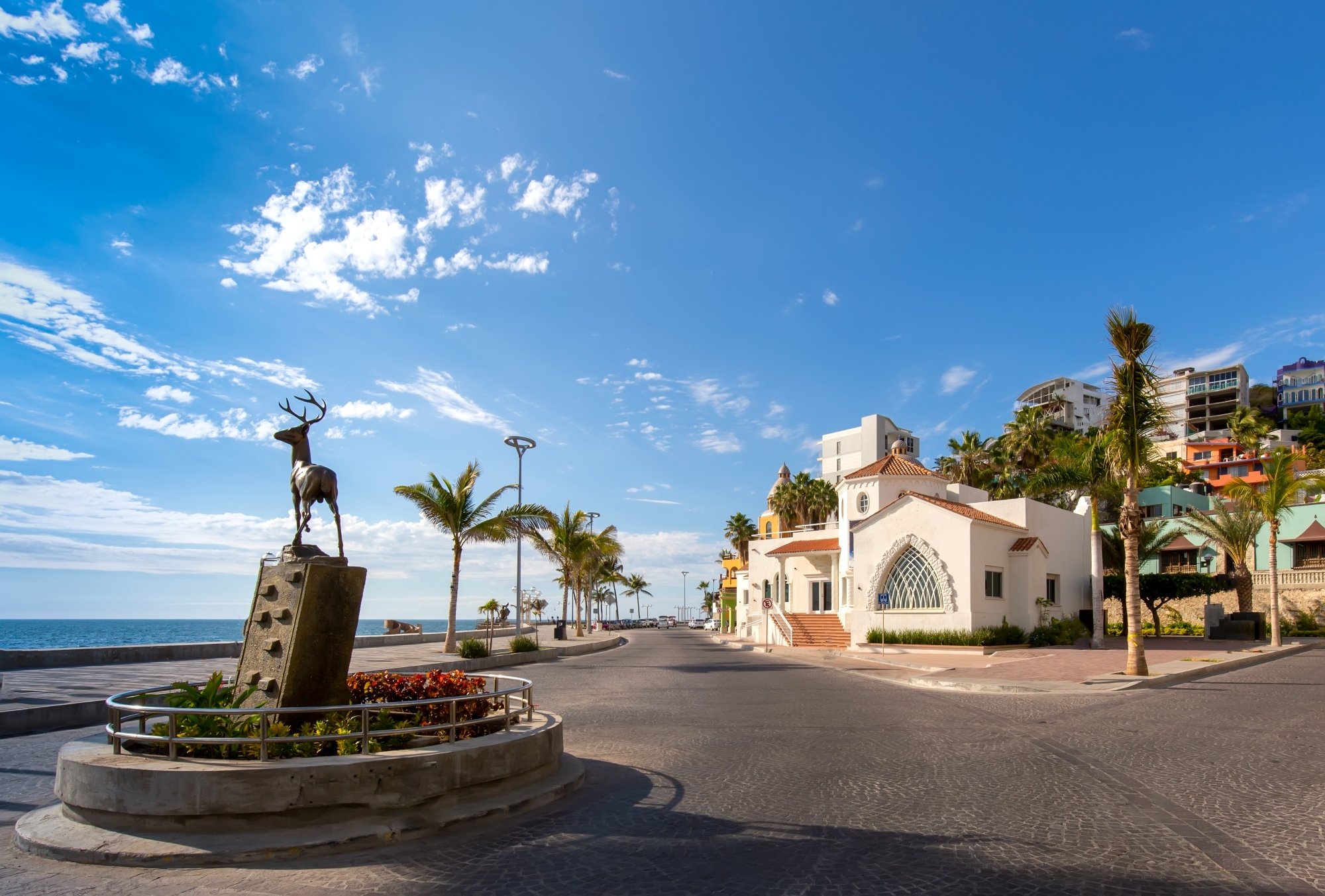 Malecón de Mazatlan Glorieta del Venado sobre el Malecon de Mazatlán