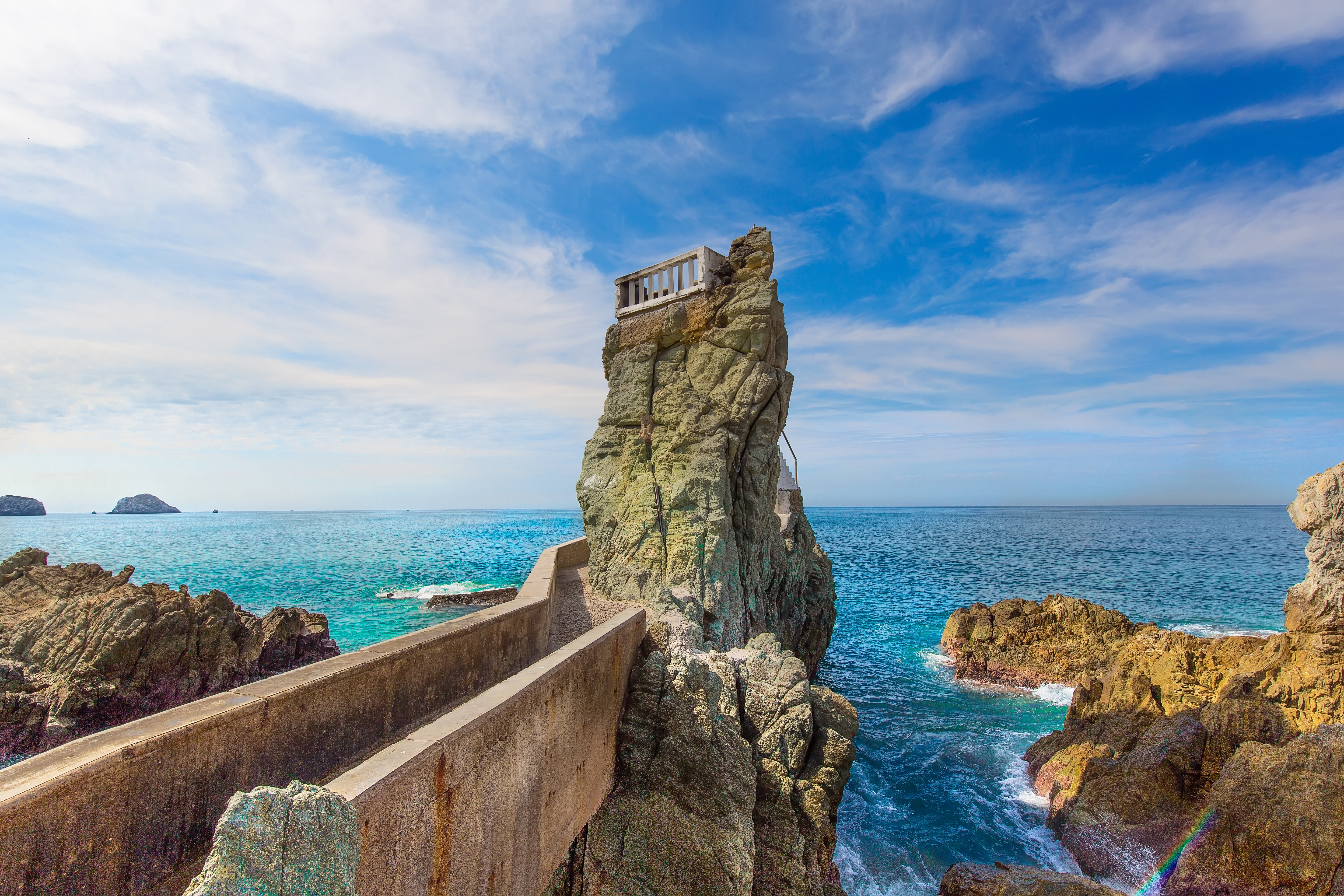 scenic-mazatlan-sea-promenade-el-malecon-with-ocean-lookouts-scenic-landscapes